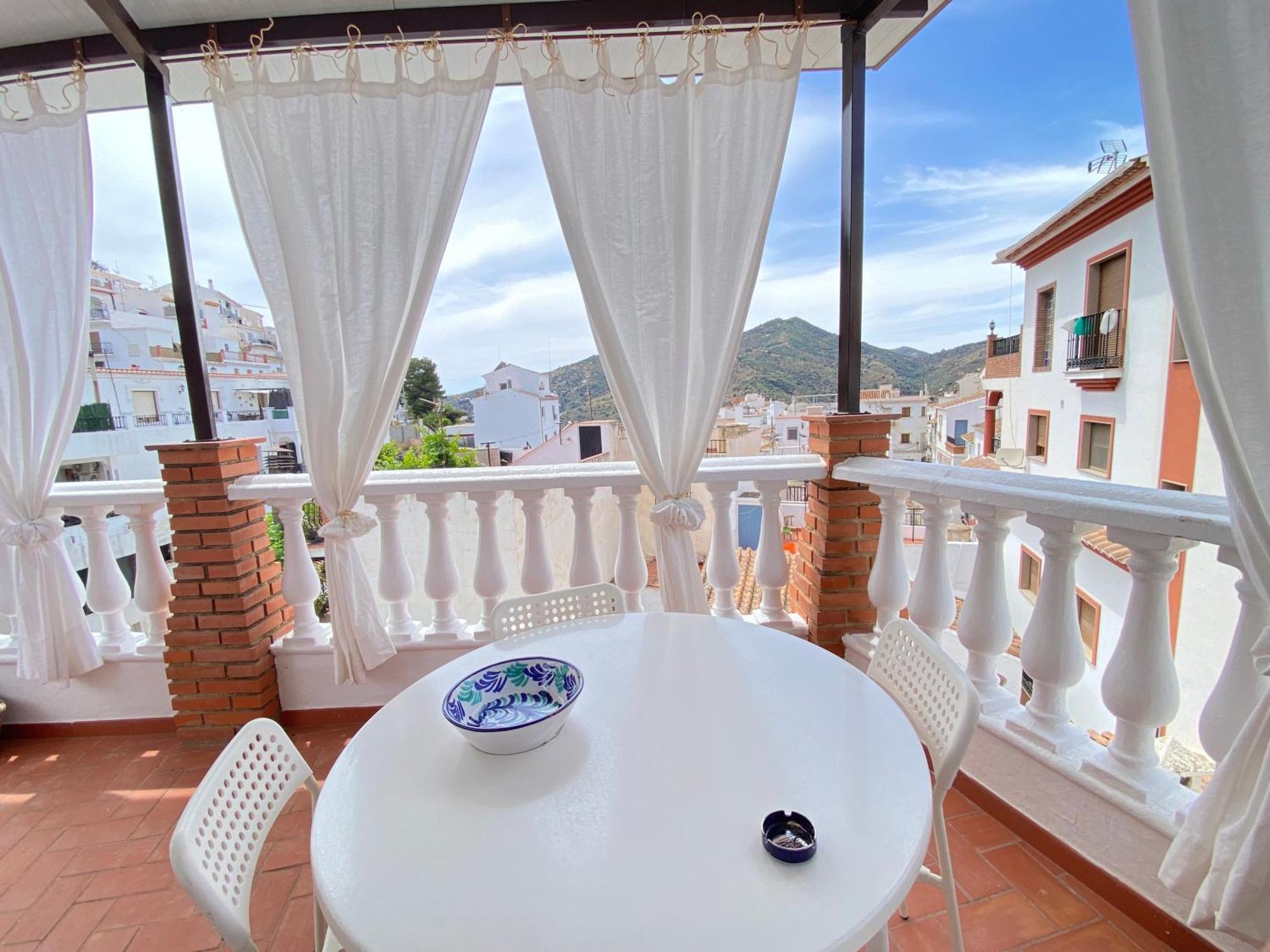 Casa Miguel - 3 Beautiful Apartments Availabe Sayalonga المظهر الخارجي الصورة