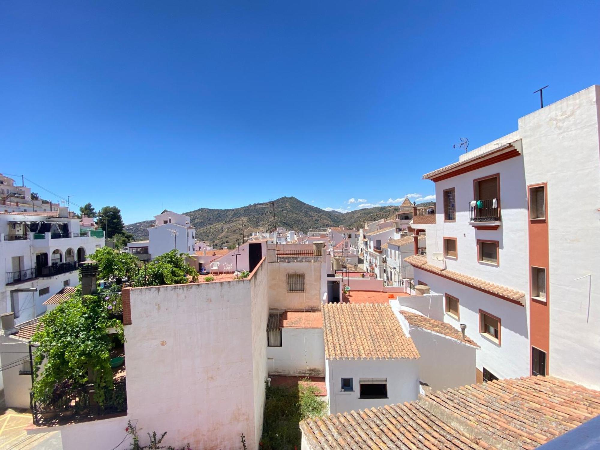 Casa Miguel - 3 Beautiful Apartments Availabe Sayalonga المظهر الخارجي الصورة